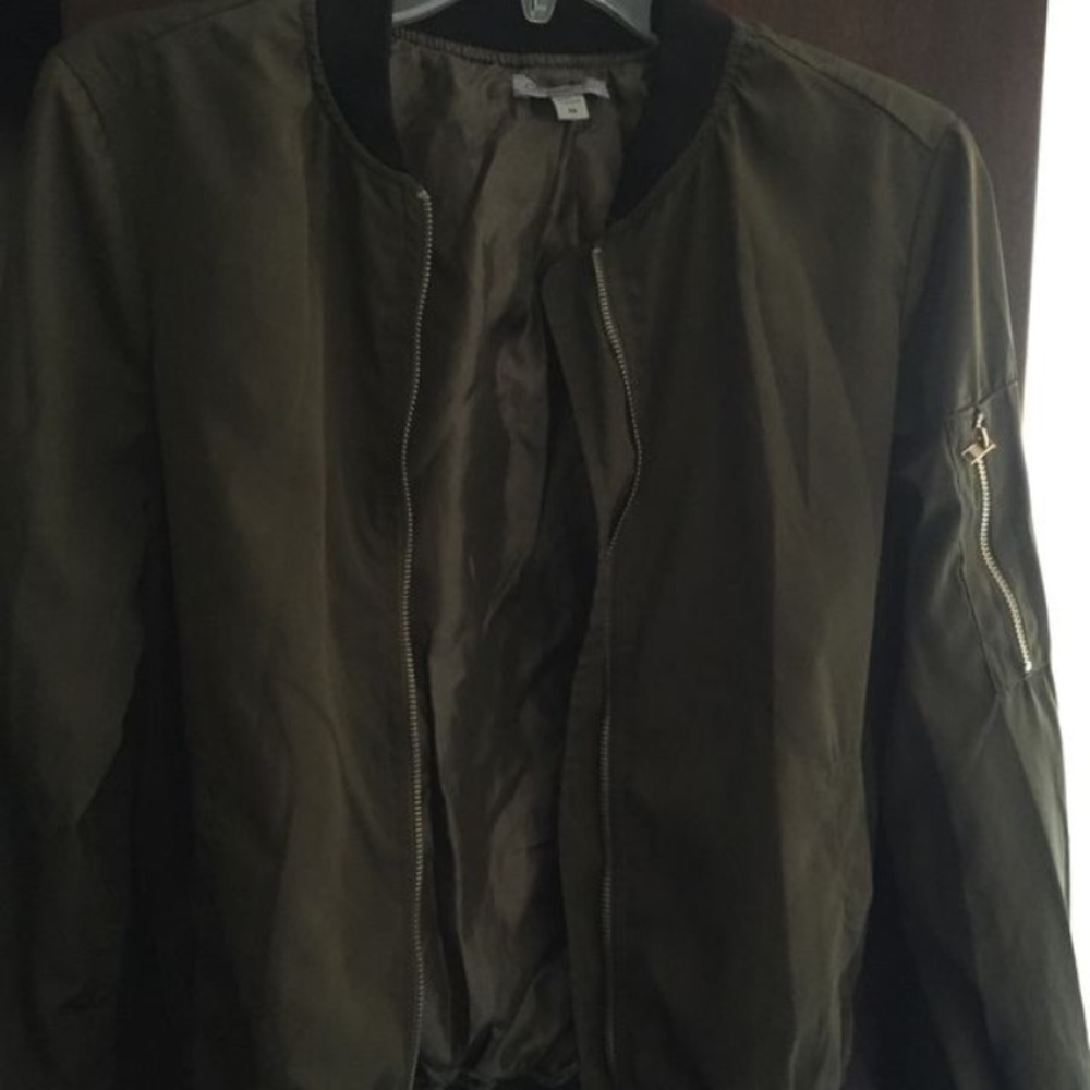 Super cute 🧥 jacket 💚